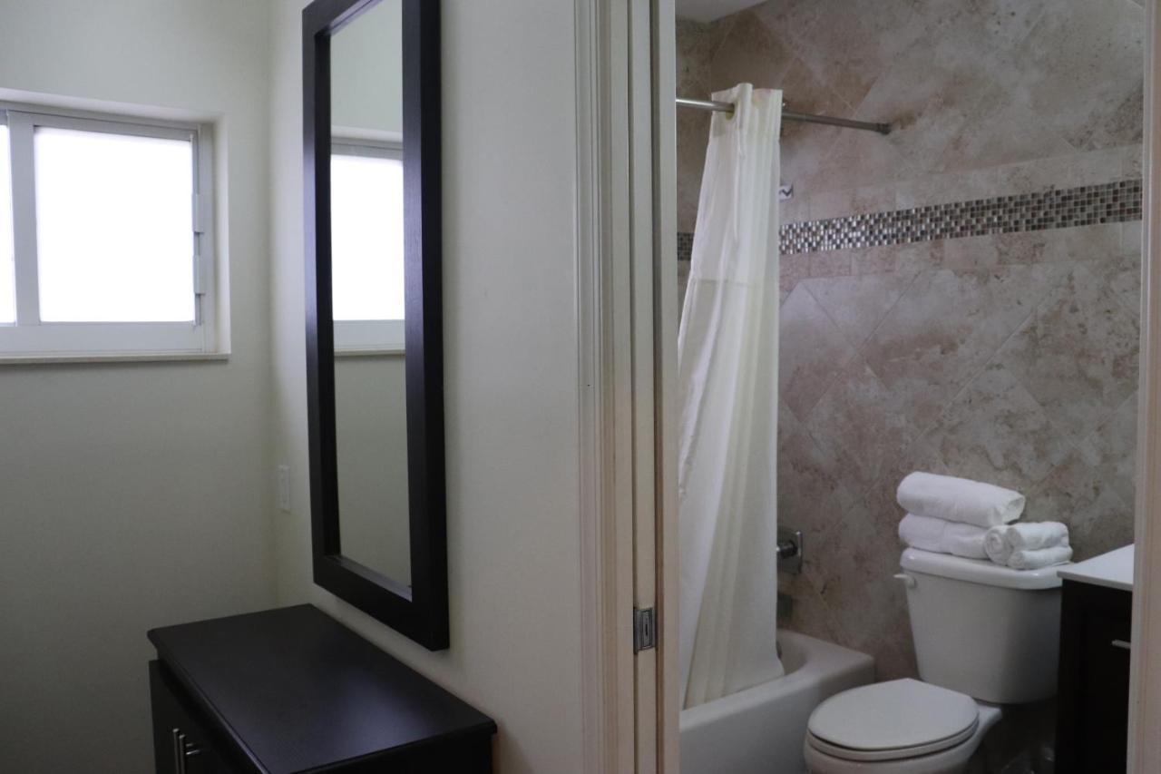 Curtis Inn & Suites Hollywood Esterno foto