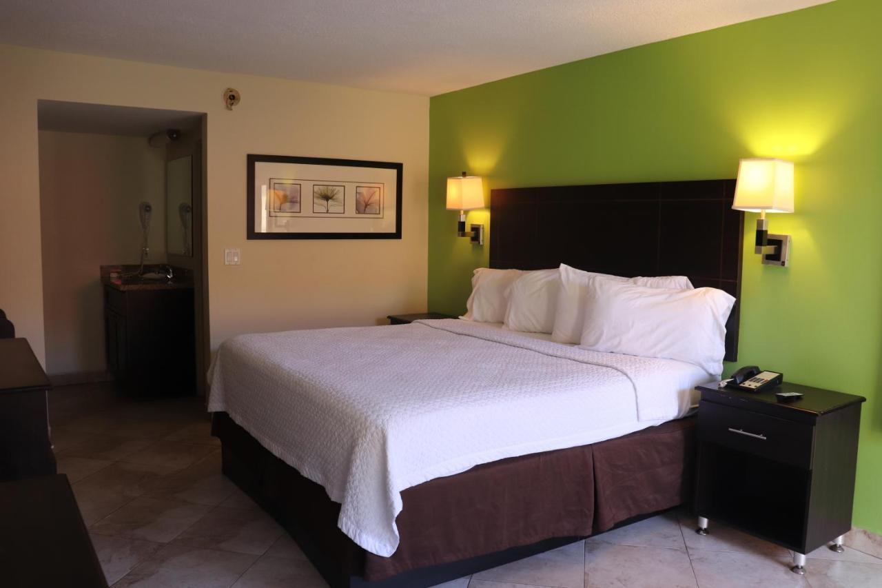 Curtis Inn & Suites Hollywood Esterno foto