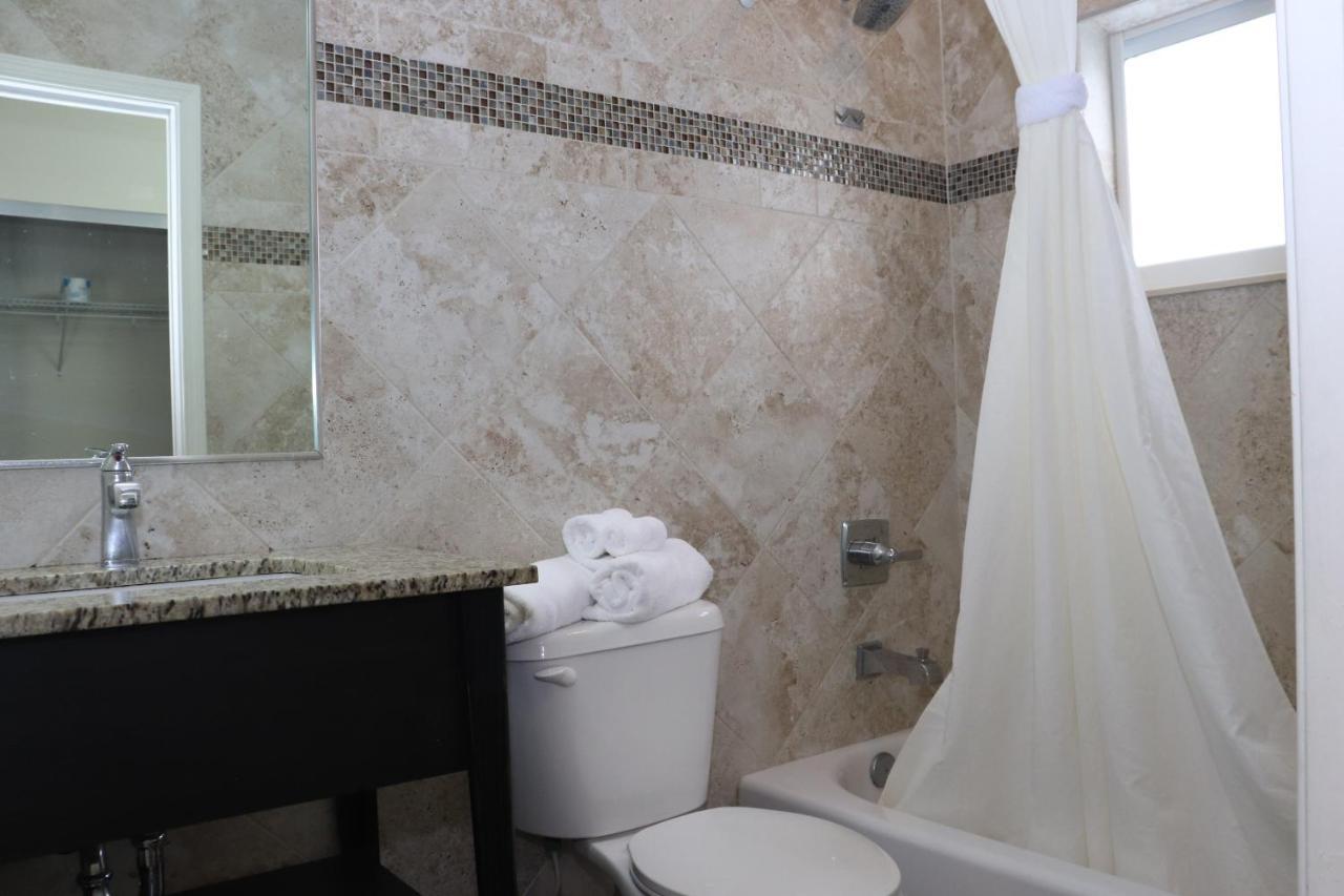 Curtis Inn & Suites Hollywood Esterno foto