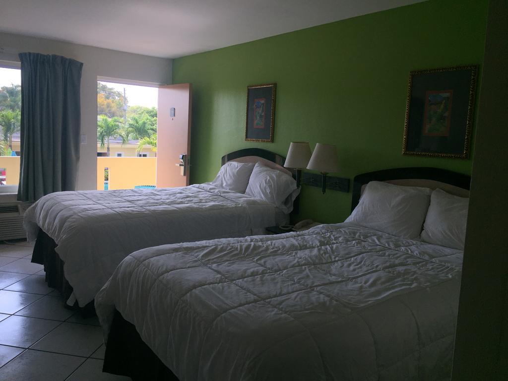 Curtis Inn & Suites Hollywood Esterno foto