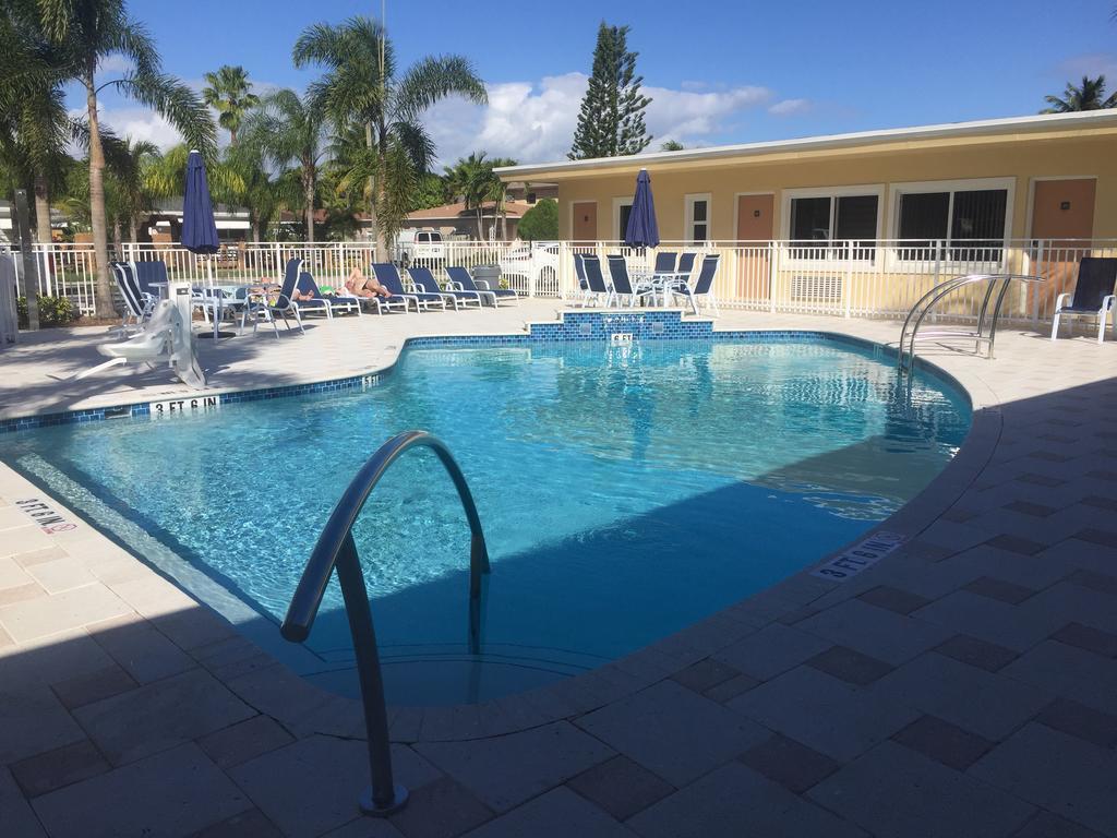 Curtis Inn & Suites Hollywood Esterno foto