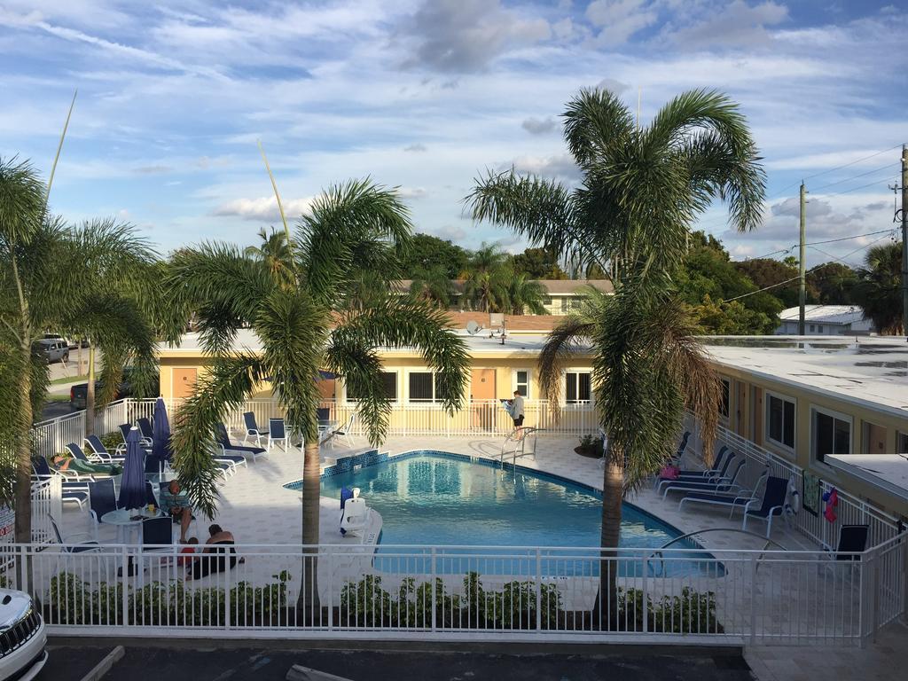 Curtis Inn & Suites Hollywood Esterno foto